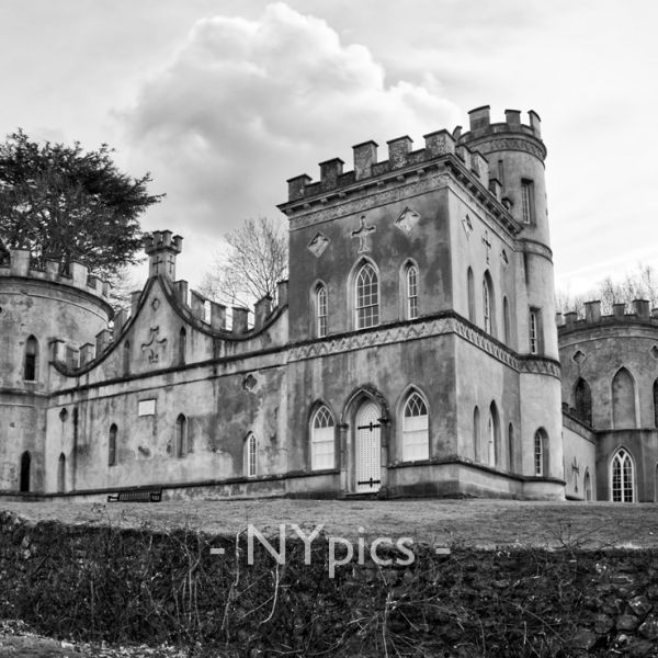 Clytha Castle