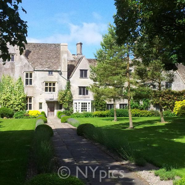 Avebury Manor