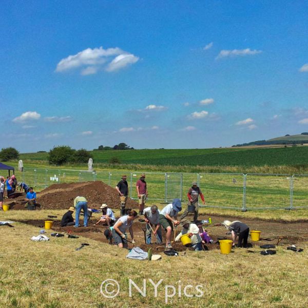 Archaeological Dig West Kennet Avenue, Avebury, 2014