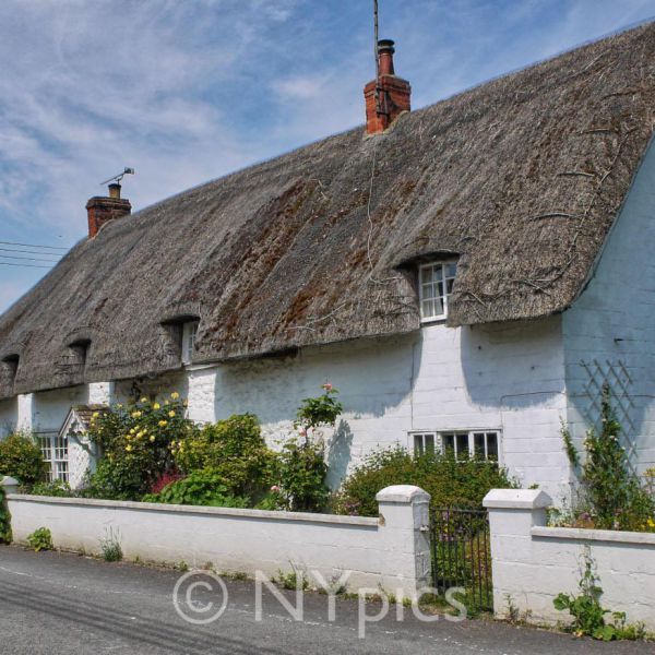 Thatched Cottages, Avebury