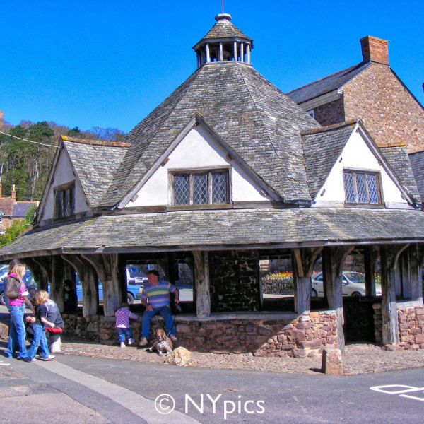 Yarn Market, Dunster
