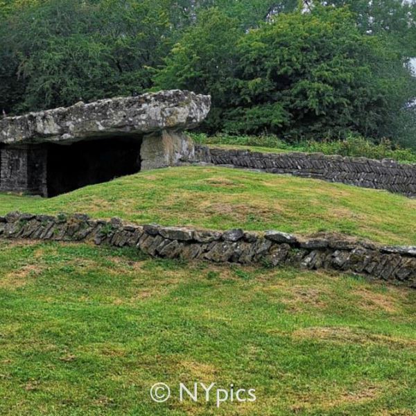 Tinkinswood Burial Chamber, Vale of Glamorgan, Near Cardiff